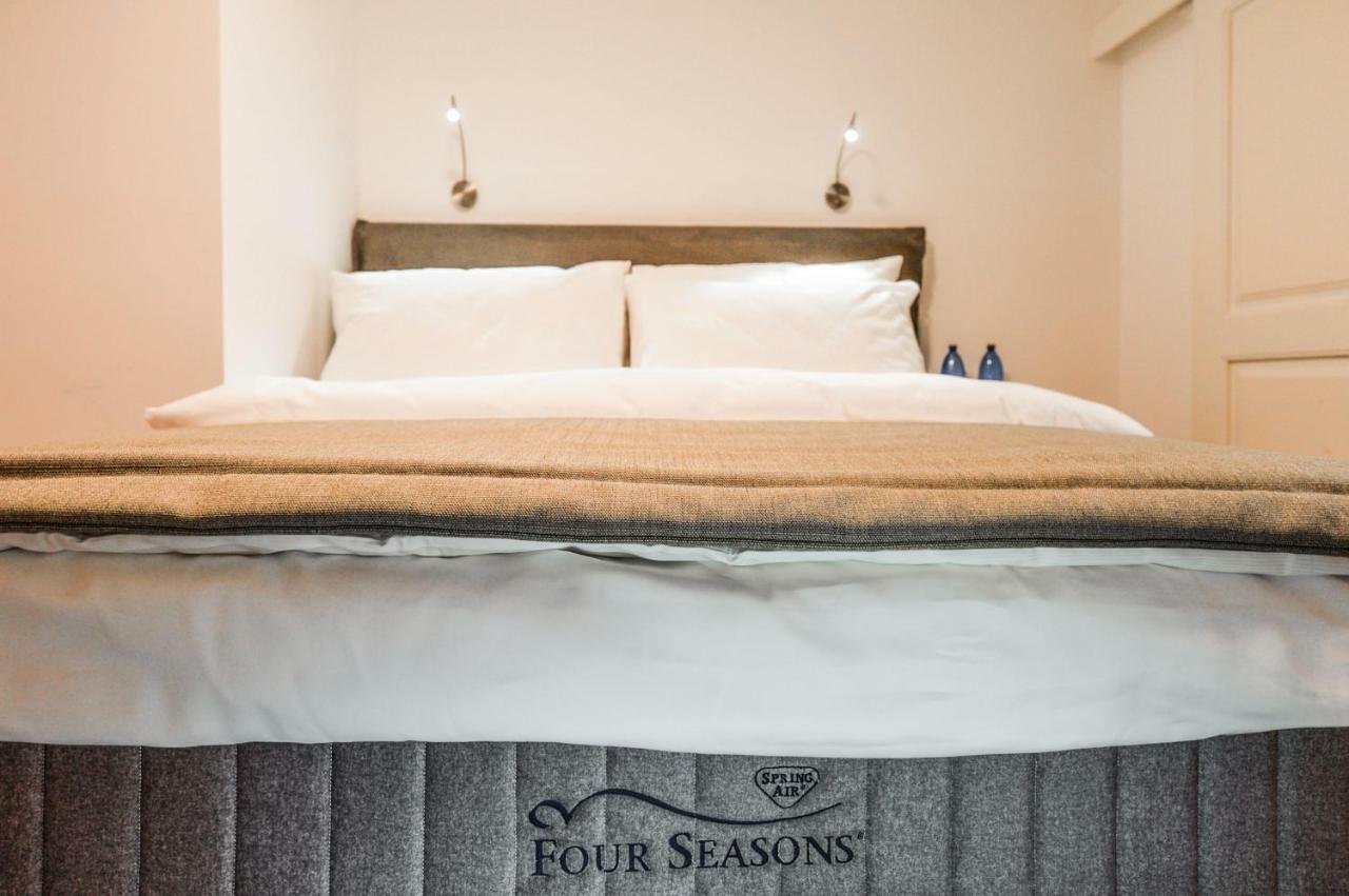 Romantic Apartment Prague Near Charles Bridge エクステリア 写真