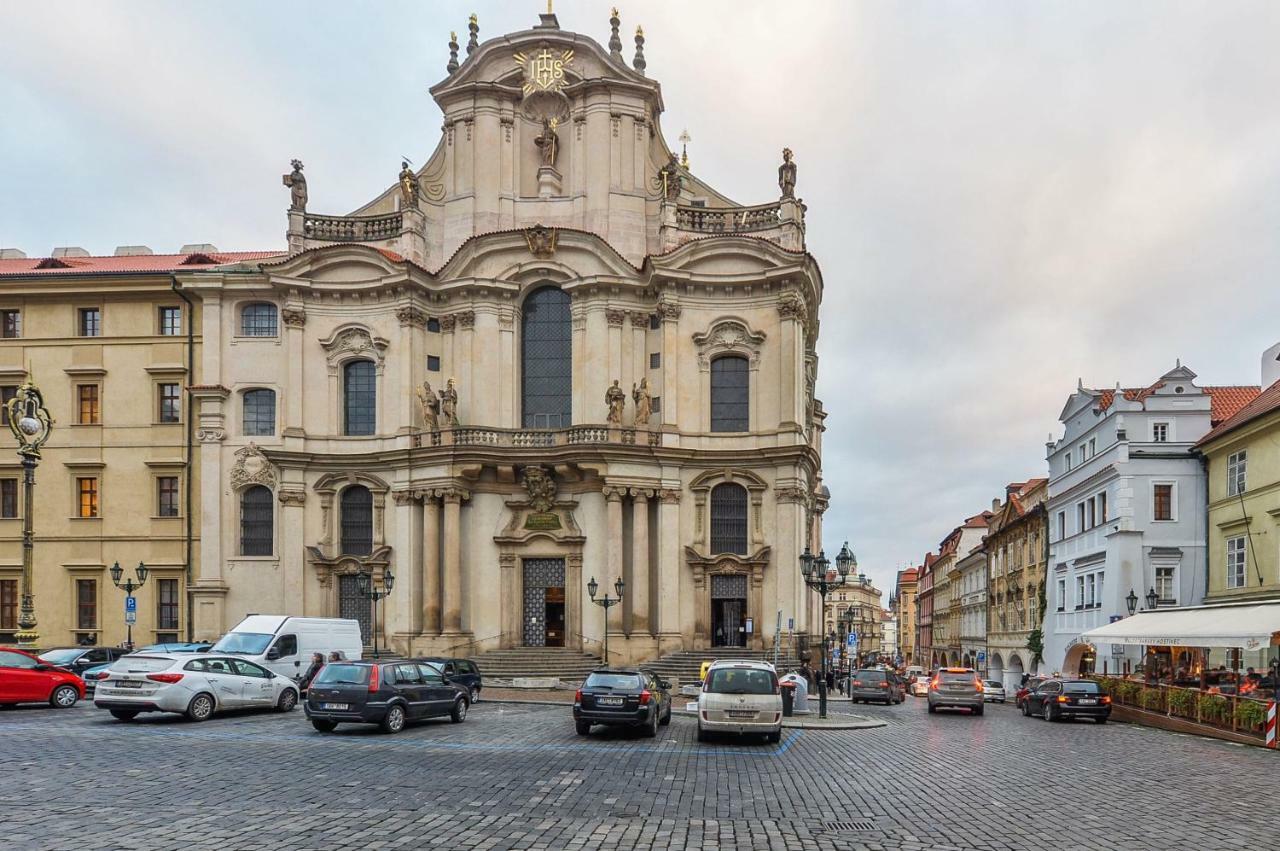 Romantic Apartment Prague Near Charles Bridge エクステリア 写真